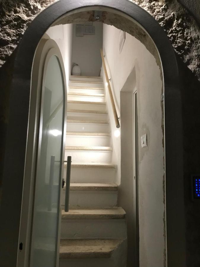 Romi' Hotel โปลีญาโนอามาเร ภายนอก รูปภาพ