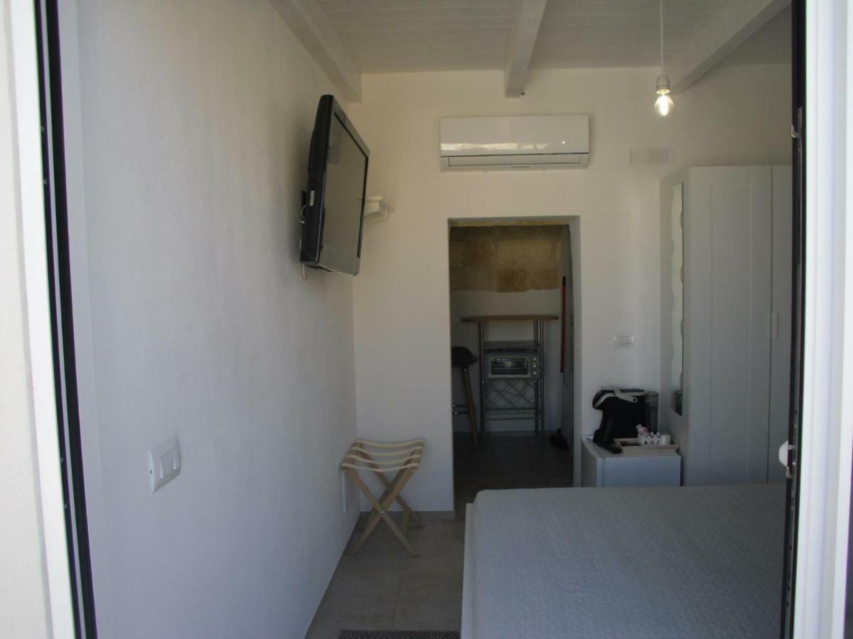 Romi' Hotel โปลีญาโนอามาเร ภายนอก รูปภาพ